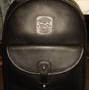 Wool & Oak Pro and Weekender backpack black
